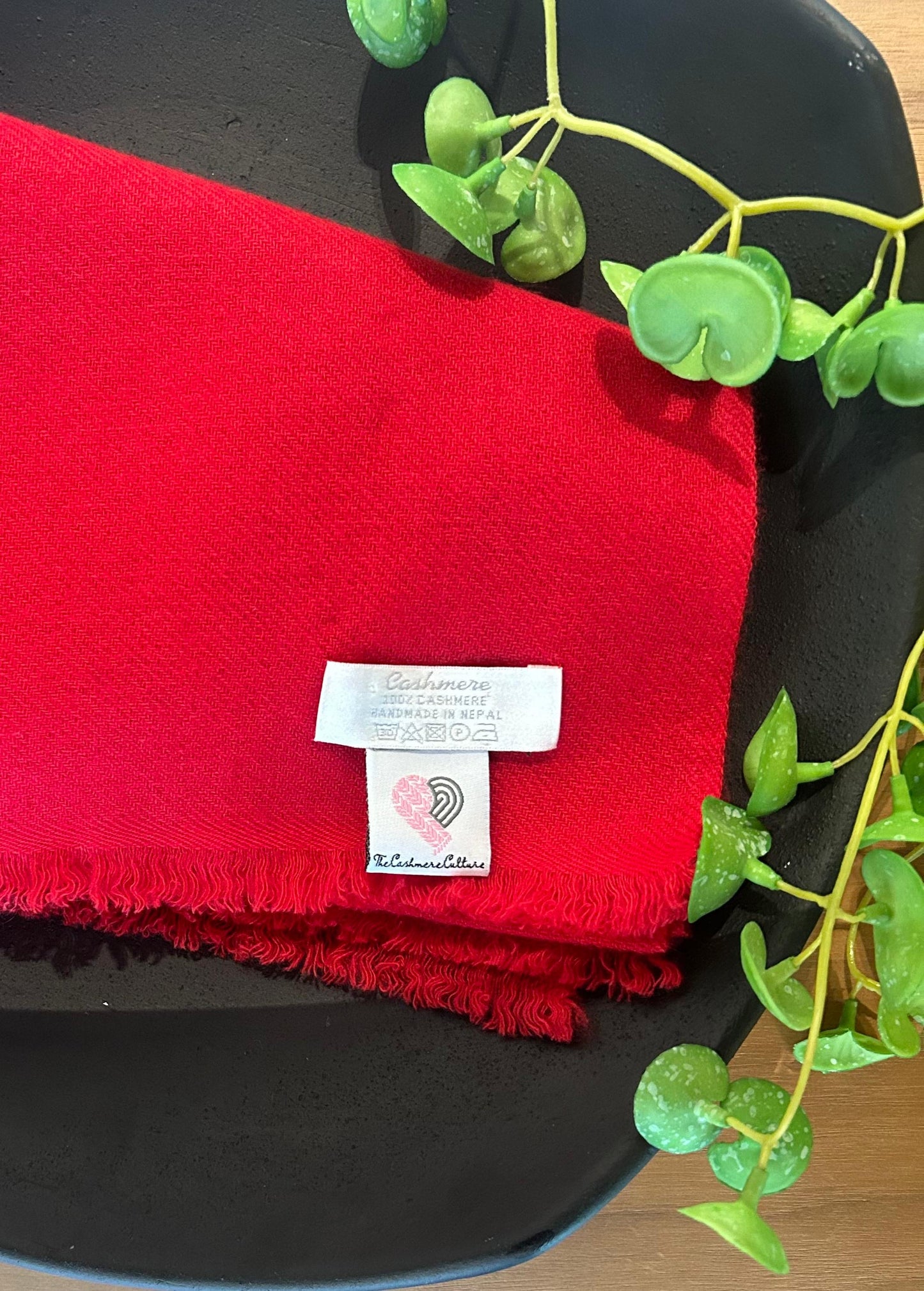 PURE CASHMERE SIGNATURE MUFFLER - SCARLET