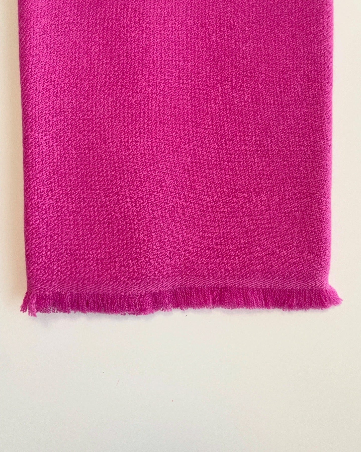 PURE CASHMERE SCARF - FROSTED FUCHSIA