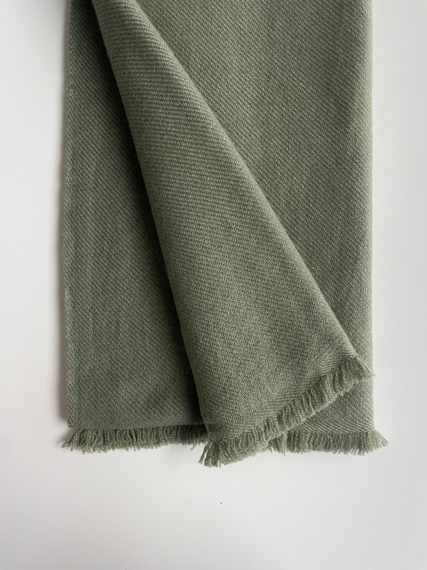 PURE CASHMERE SCARF - FROSTED FUCHSIA