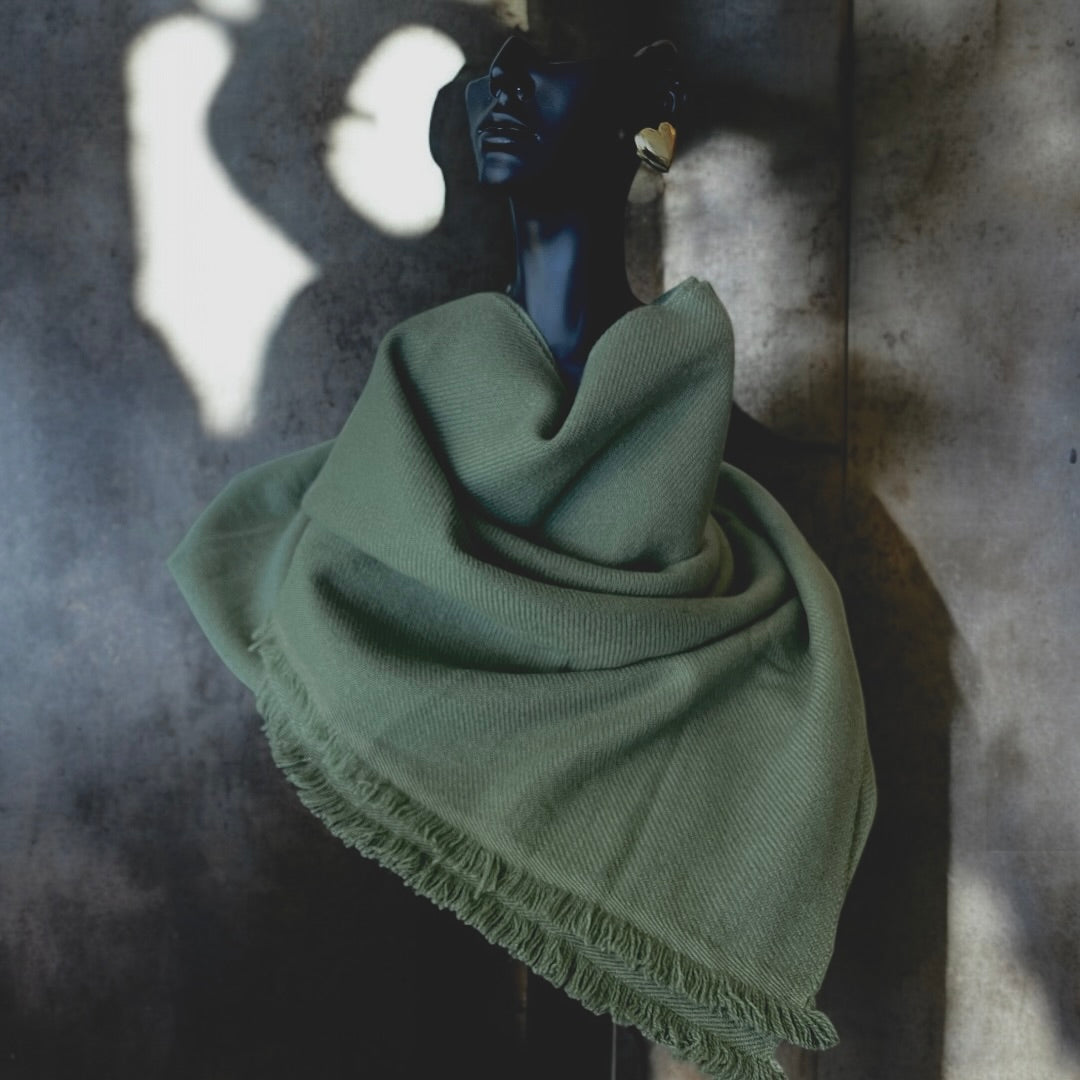 PURE CASHMERE SCARF - OLIVE